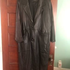 Women's Genuine Leather Coat--Black--Size L